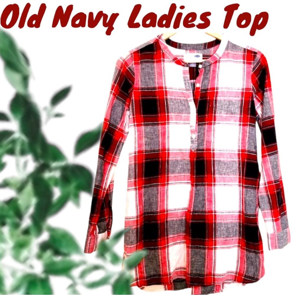 ❤️ Old Navy Ladies Red plaid Top Excellent Condition open button neck Size:Large